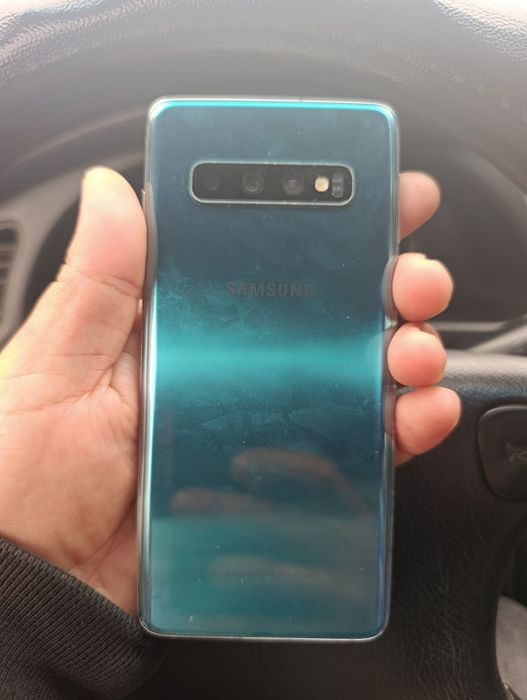 Samsung s10 телефон