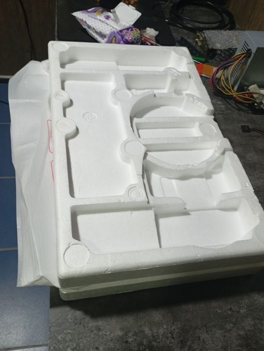 Immer 24 75 hz curvet 8 dona 45$