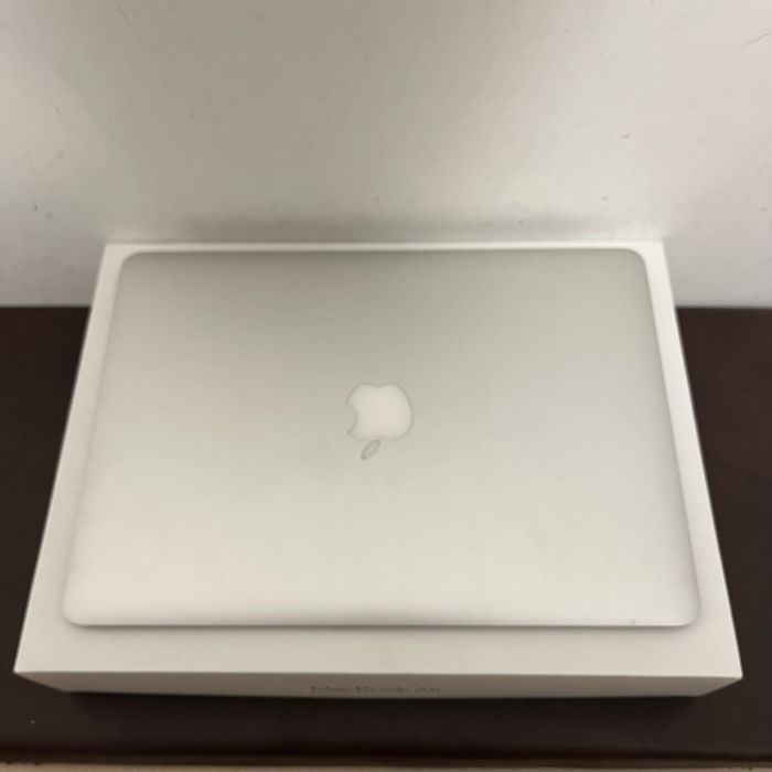 Macbook Air 13” 2017 i5
