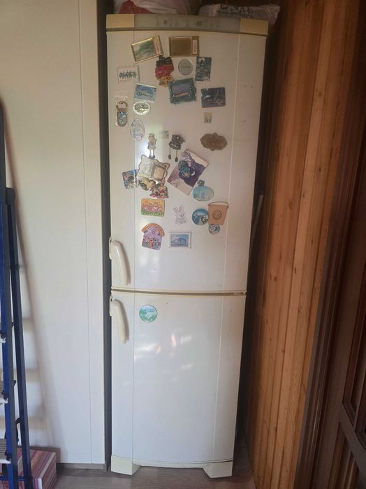Холодильник Electrolux ERB3126 (Швеция) — Под ремонт или на запчасти.