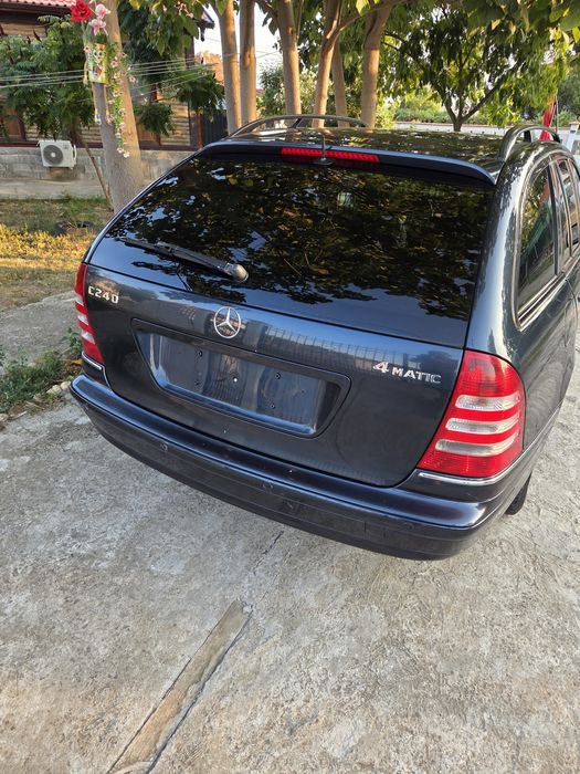 Мерцедес  с240 170 к.с.
