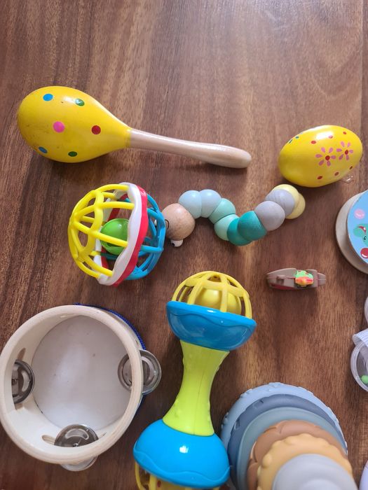 Игрушки до 1,5 г.  все вместе за 4500