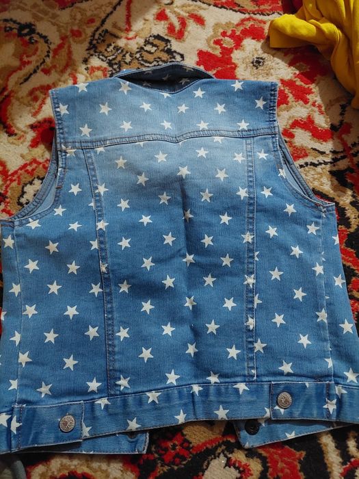 Детская джинсовая жилетка