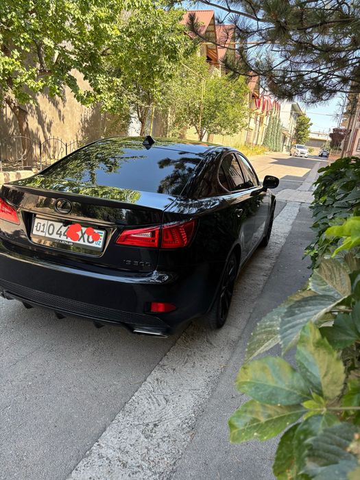 lexus is sotiladi