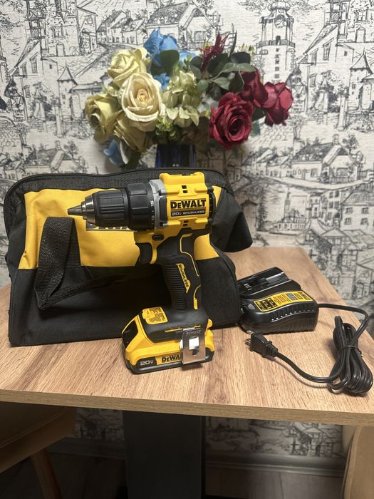 Дрель- шуруповет