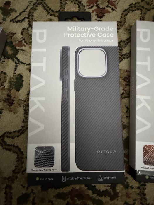 Оригинальные чехлы на Iphone 16 pro max