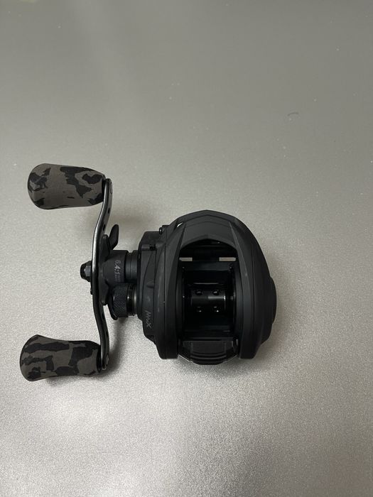 Mulineta baitcasting abu garcia max black ops