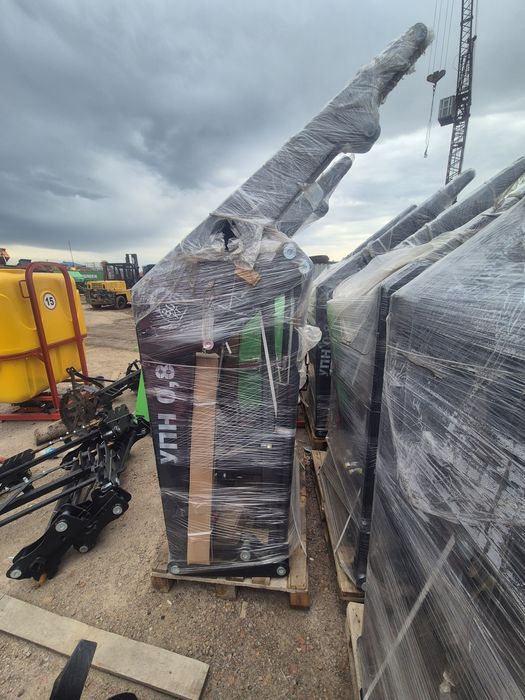 Фронтальный погрузчик КУН ПКУ 0.8