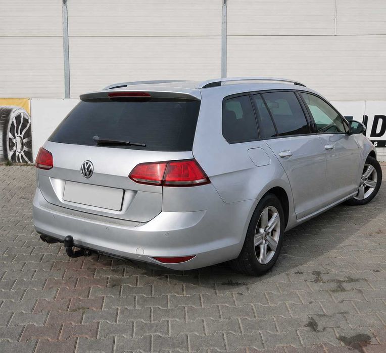 Volkswagen Golf 7 Variant Automat | Panoramic | Masaj | Navi | Cârlig