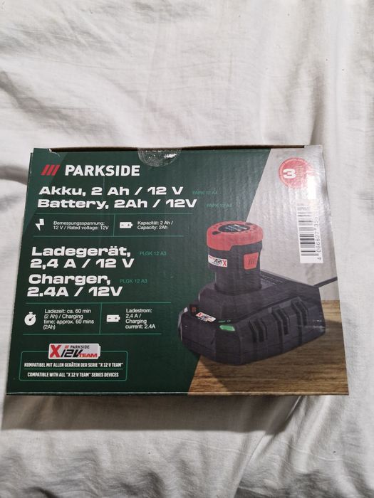 Комплект батерия и зарядно  PARKSIDE , 12v A2