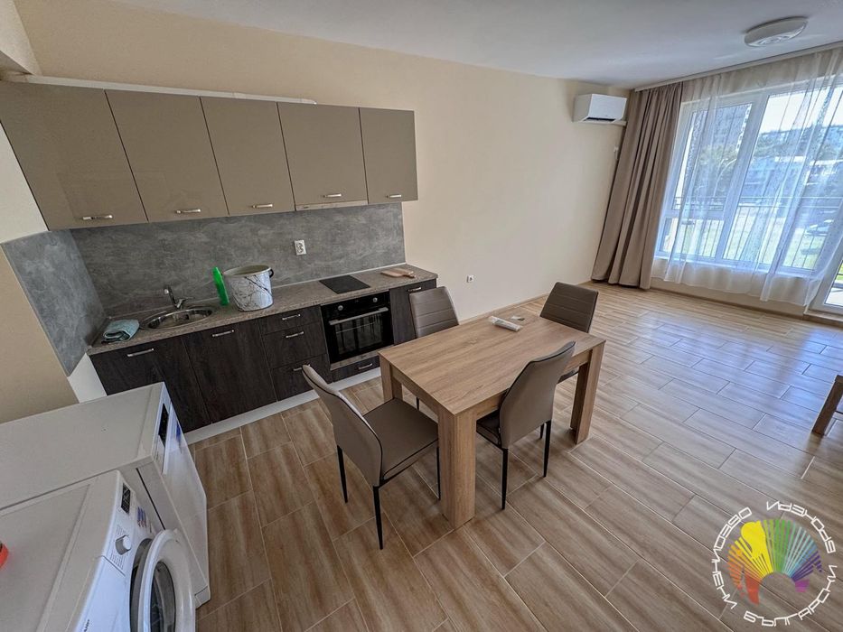 Дава се под наем Двустаен апартамент в Бургас, Изгрев - 72 кв.м за 561 € - Снимка #1