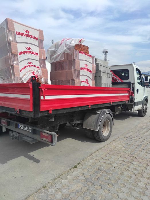 Транспортни услуги.Тристранен самосвал с кран