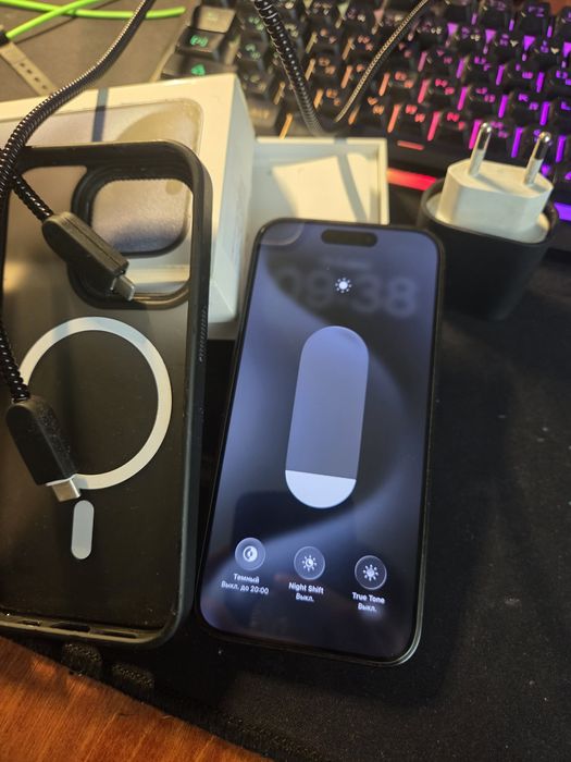 Iphone 15 pro 256gb.