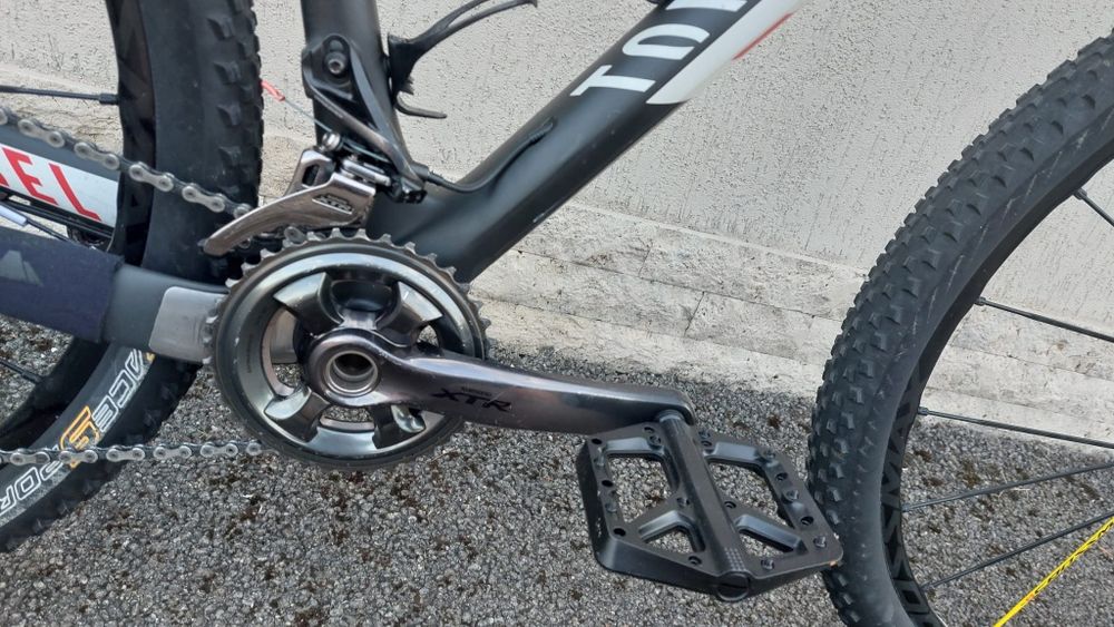 MTB de competiție Canyon 29" full carbon, ultra-ușoară