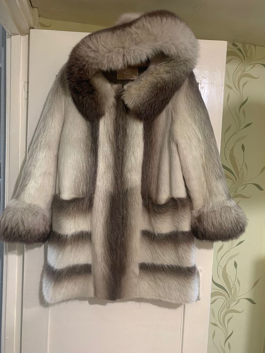 Продам шубу 60000