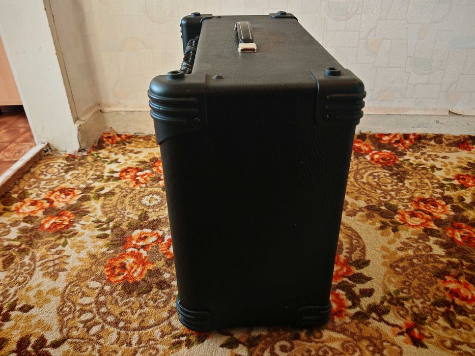 Peavey Bandit Red Stripe