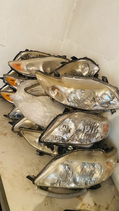 Фара переднаяя Тойота каролла