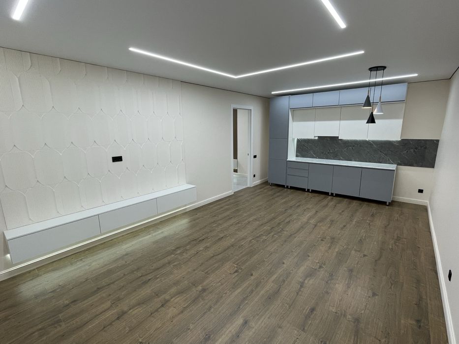 Квартира трехкомнатная сан сити