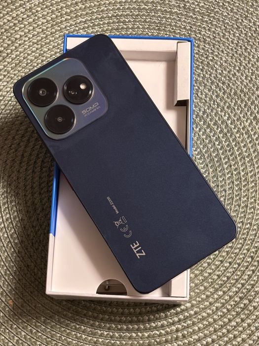 ZTE Blade V60 Чисто нов !