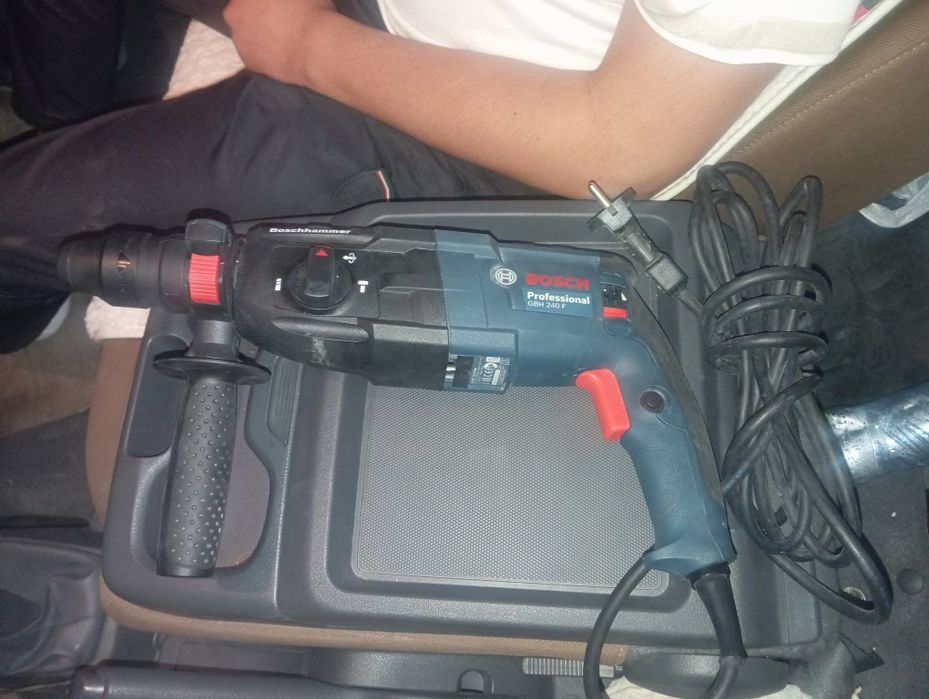 Bosch gbh 240f yengi sotiladi ma'lumot uchun telegramdan yozila