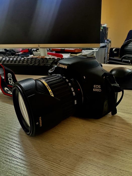 Камера Canon EOS 600D с объективом Tamron