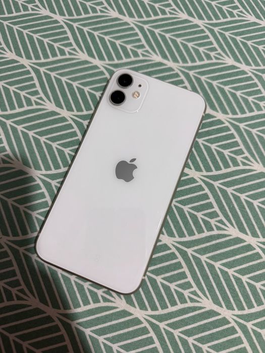 Iphone 11 alb 128 gb impecabil