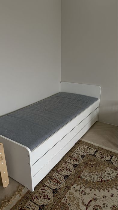 Продам кровать Икеа 100.000