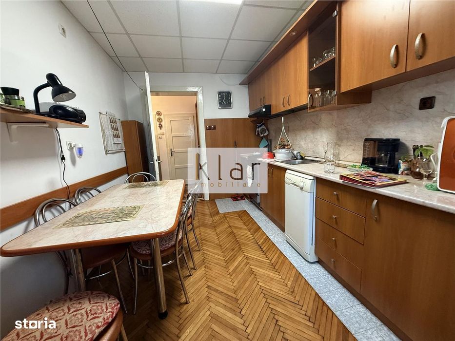 Inchiriere apartament la casa ,are curte si garaj zona hotel Napoca