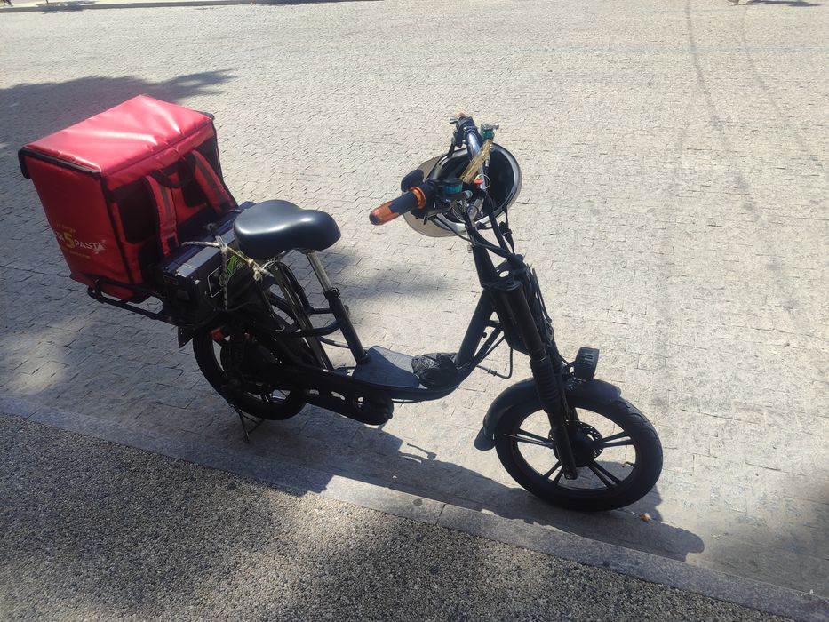 Elektroni velik sotiladi