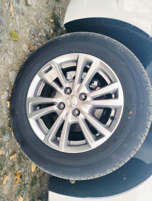 Диски с шинами продается