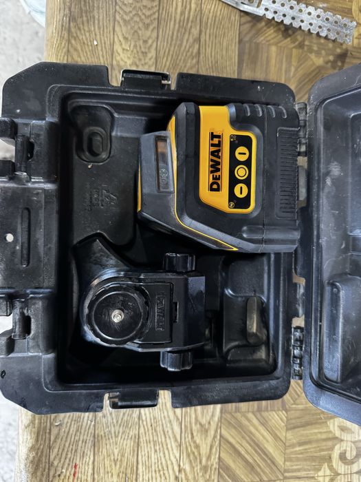 DeWALT DW0811 – 360°