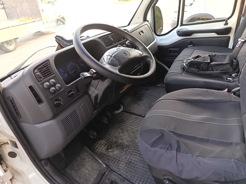 Продавам Peugeot boxer 2.5 tdi