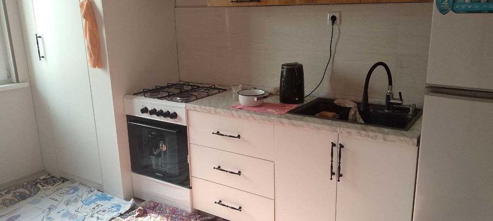 Uy sotiladi Yangi xayot sputnik 16a  16/13  74kv remontdan chiqgan