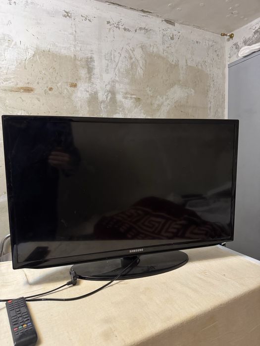 Продается телевизор LED. 80дюймов