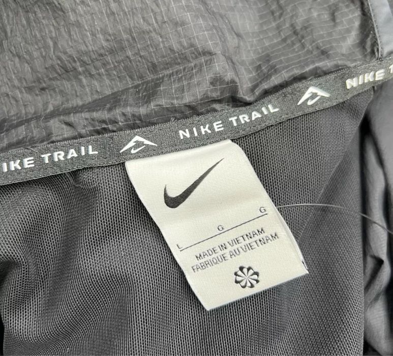 Ветровка Nike Trail