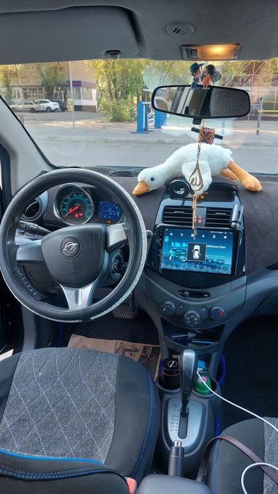 Продам автомашину Ravon r2