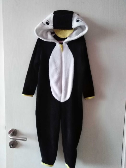 Прекрасно меко и удобно костюмче, подходящо за 2-3 годишна възраст.