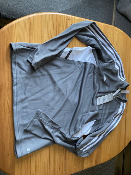 Оригинална блуза Adidas