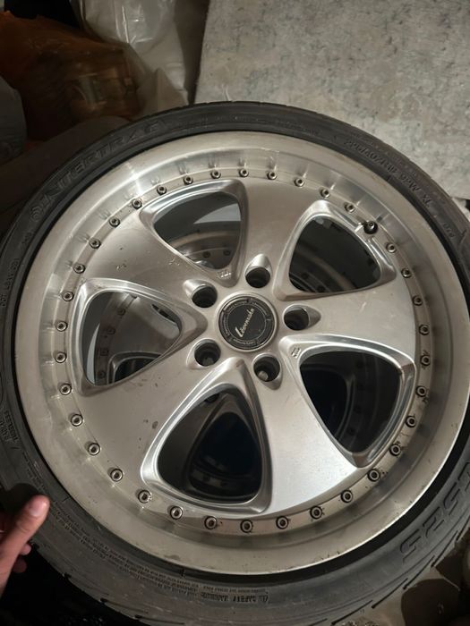 Продам диски с резино 5:114,3