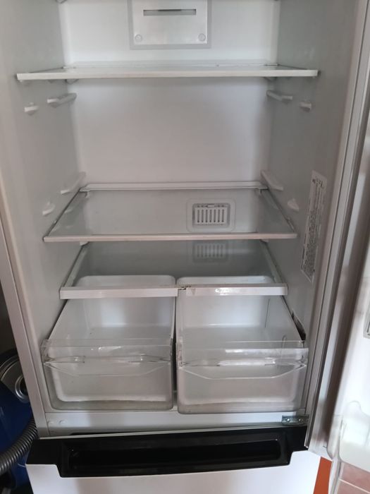 Холодильник Indesit