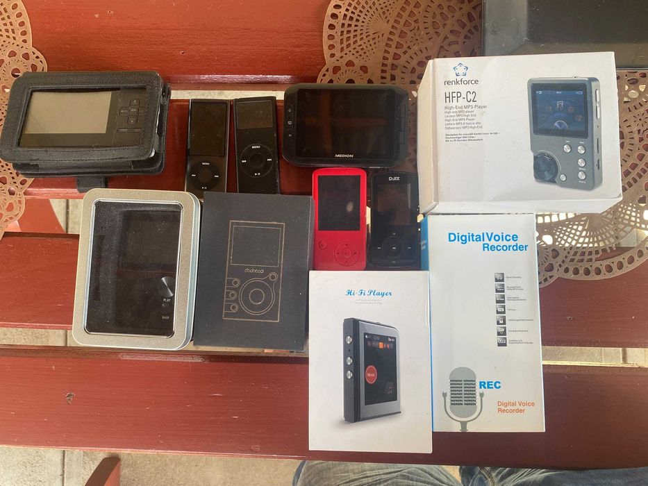 Ipod si altele ca noi