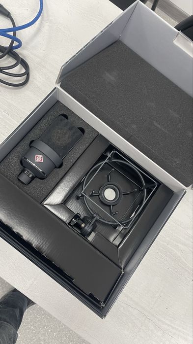 Микрофон Neumann TLM 103 MT studio set черный
