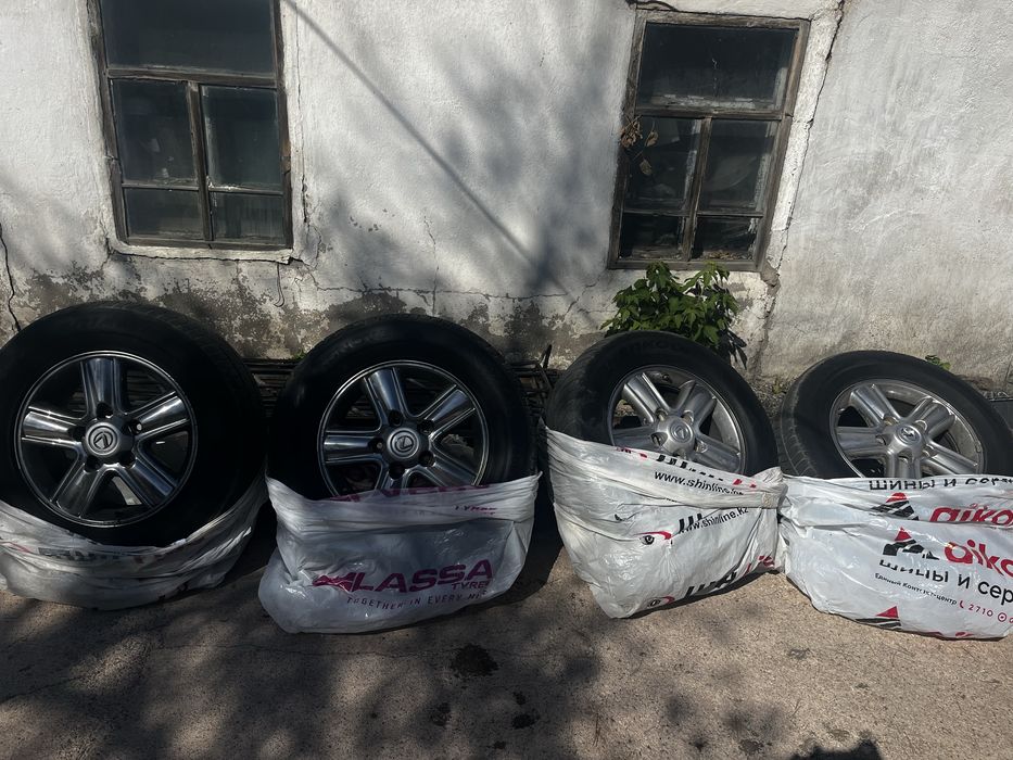 Продам диски с резиной лексус