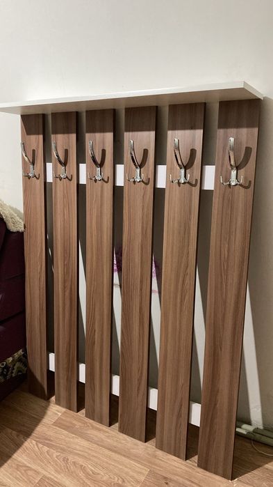 Новая очень хорошая вешалка