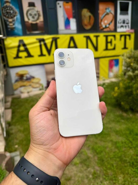 iPhone 12 / 64GB / White