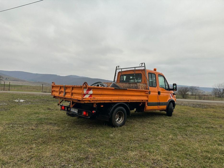 Vând sau schimb iveco dayli  cu microbuz.