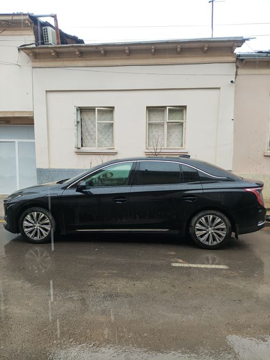 Honqi eqm5 500 taligi