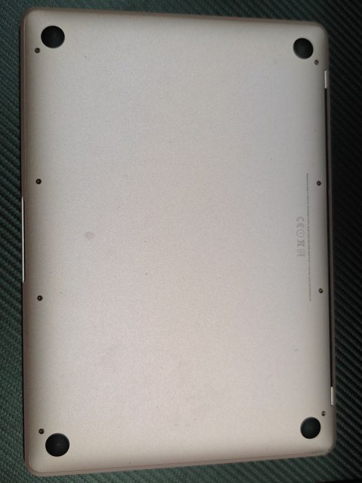 MacBook 12 inch 2017 розовый цвет