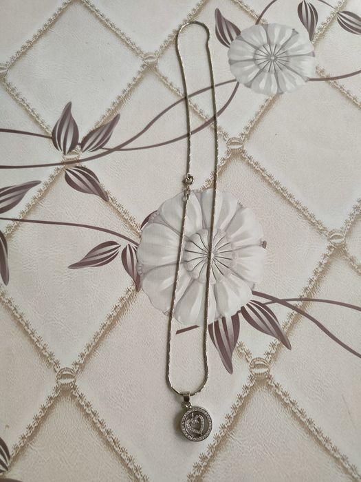 Продам цепочку  серебро проба 925