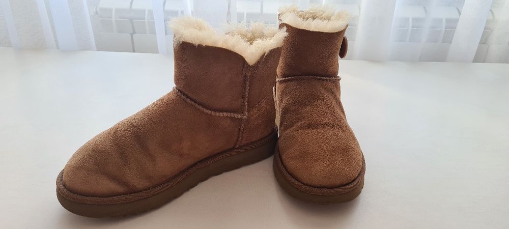 Ghete UGG Button dama